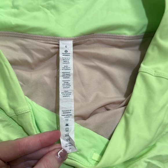 Lululemon Speed Up Short *2.5" Lime Green Size 6 Lined - Picture 4 of 5